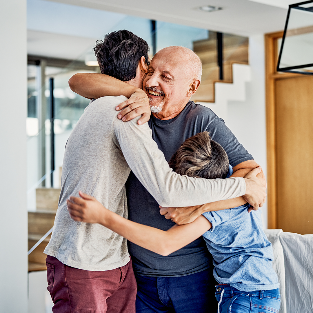 Familyhug 1080×1080 Familyhug 1080x1080